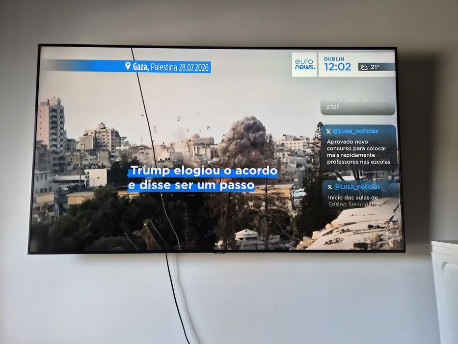 Vendo  Tv Samsung 65 polegadas.