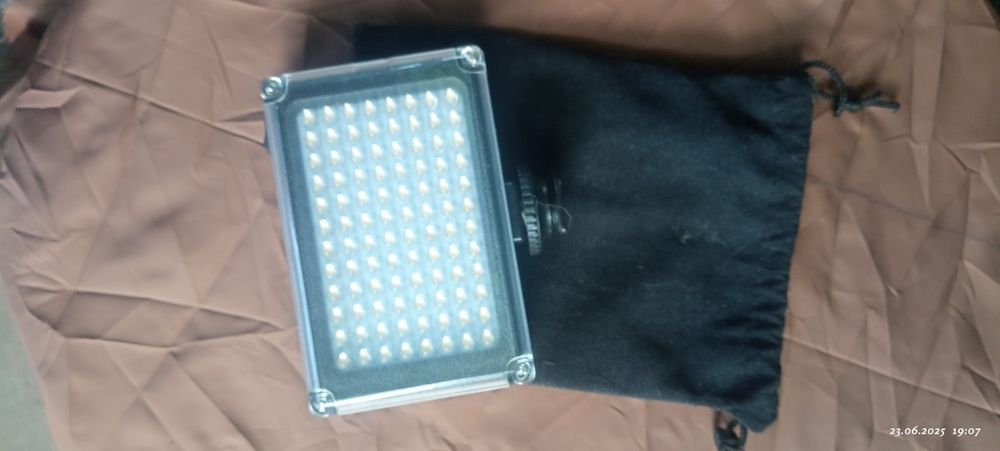 Ulanzi 112 LED Накамерне світло