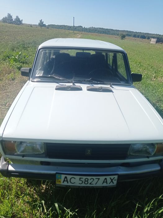 Автомобіль Ваз2104