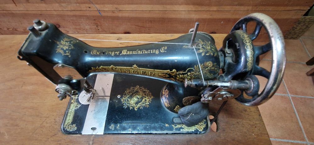 Máquina de Costura Singer 15K Antiga (1920) – Funcional