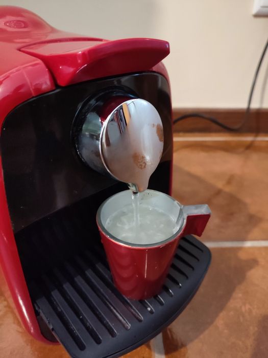 Máquina café Delta Qosmo Red