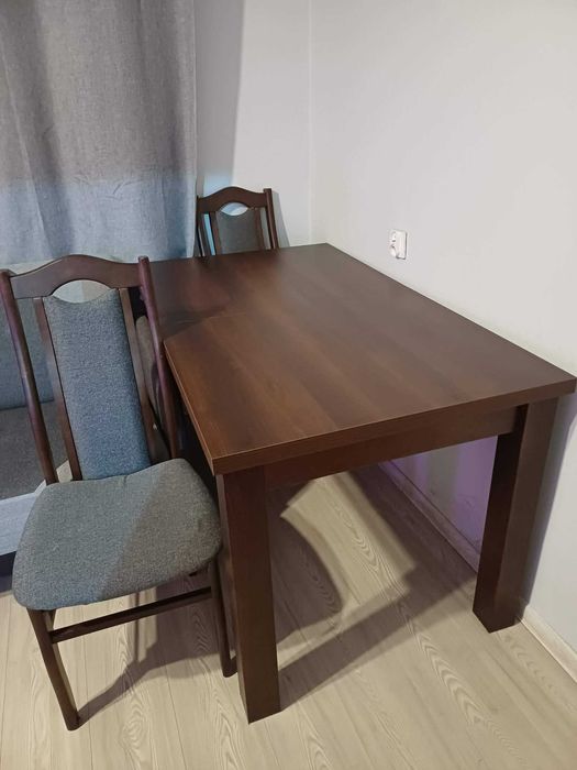 Stol i krzesła ( zestaw)