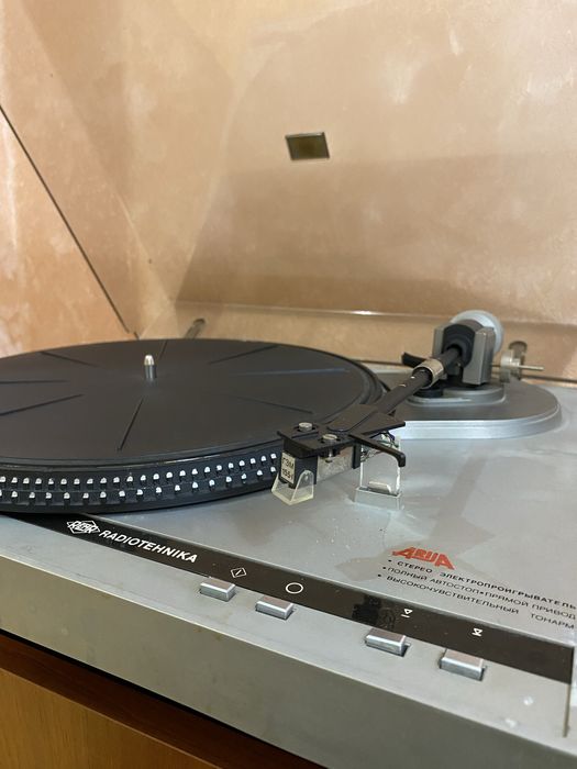 Вініловий програвач Ария-102
