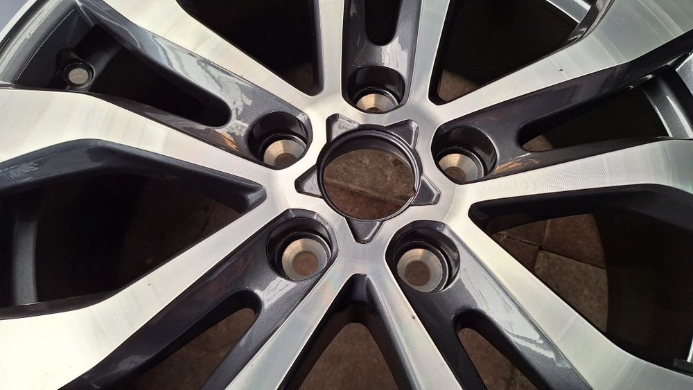 Nowe Alufelgi 5x114,3 R17 Renault Megane Kadjar Captur Kangoo Trafic