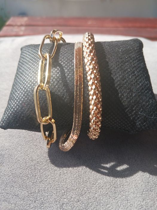 3 indas pulseiras douradas novas.
#pulseirasfemininas