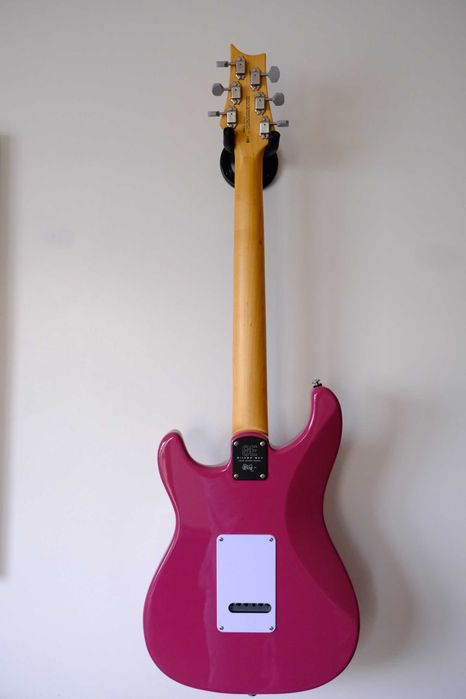 Guitarra PRS Silver Sky SE Dragon Fruit