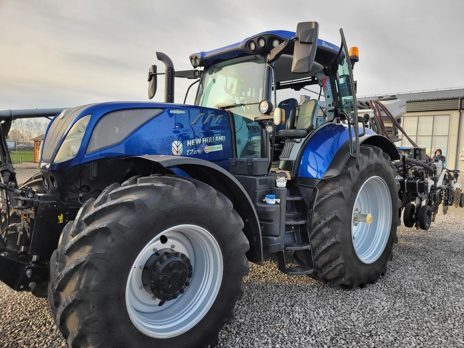 New Holland T7.270 Auto Command  T7.270 stan perfekcyjny