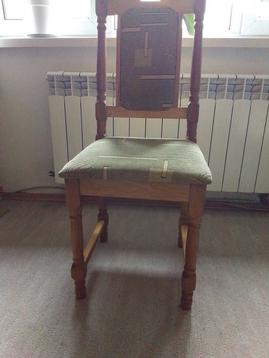 KRZESŁA komplet sześć sztuk.