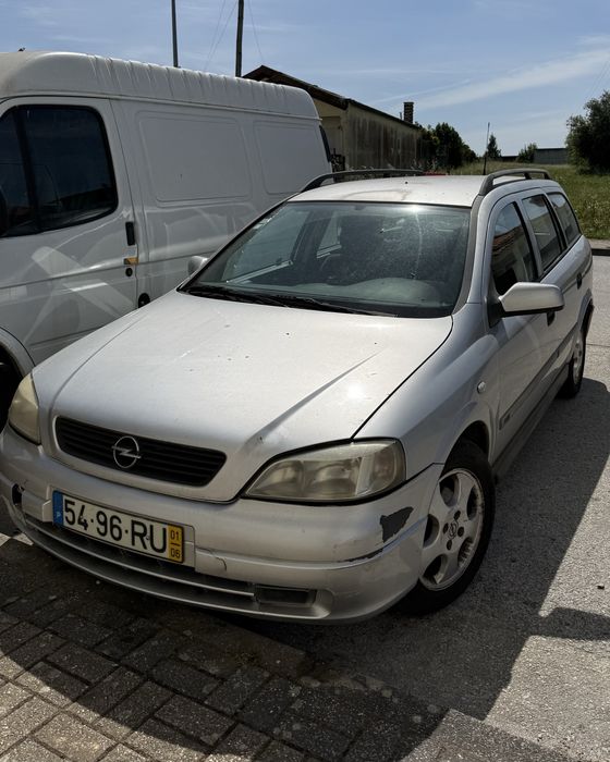 Carro carrinha Opel Astra