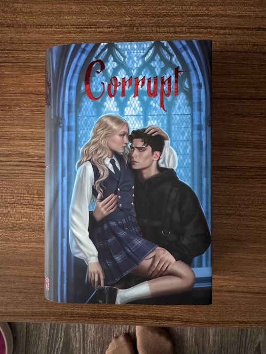Книга Зіпсований з суперобкладинкою