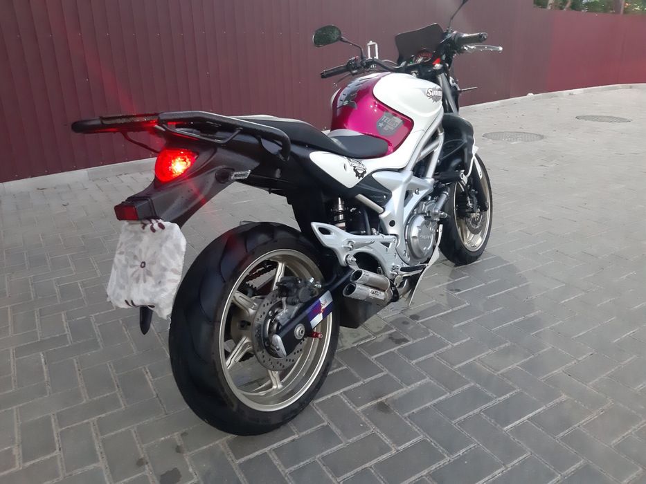 Suzuki Gladius SV650