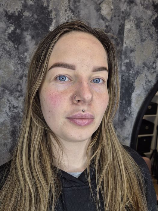 Makijaż permanentny brwi