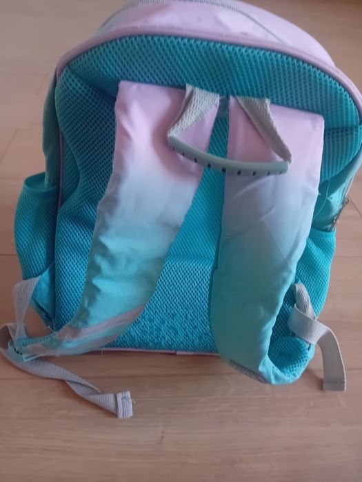 Solidny tornister na sprzedaż