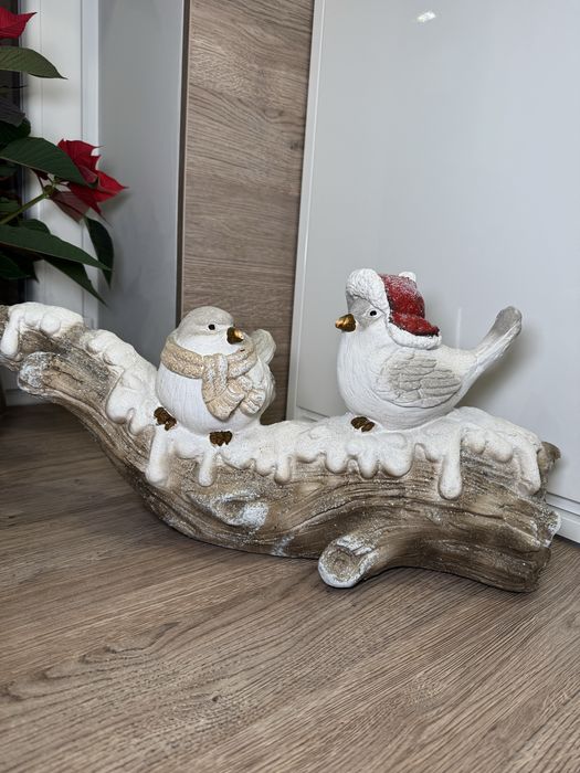 Figurka zimowa świeta ptaszki na gałęzi ceramika