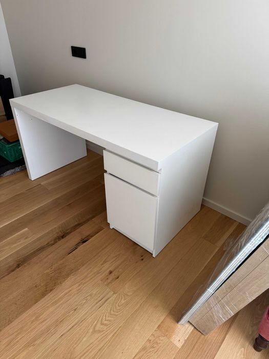 Secretária IKEA MALM branca – bom estado – recolha no local