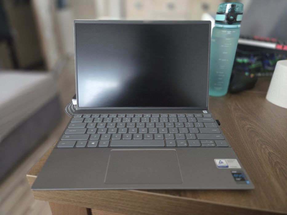 Dell Inspiron 13 5310, i7-11 gen, Windows 11, 512gb ssd, 16gb ram