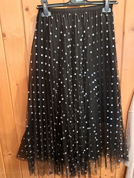 Spódnica czarna w kropki