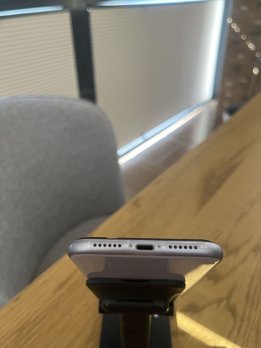 Продам iPhone 11 64 gb