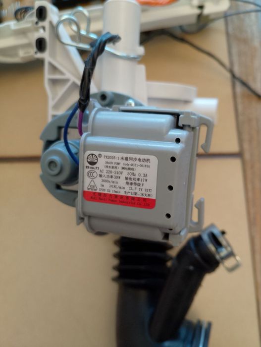 Дренажний насос до пральної машинки