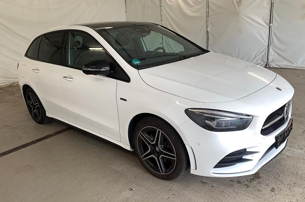 Mercedes B250e AMG Line