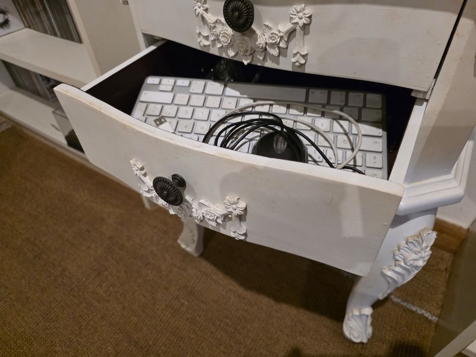 Mesinha de cabeceira vintage