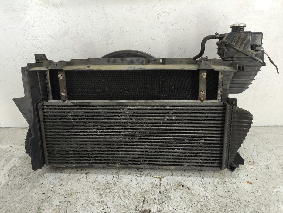 основной радиатор интеркулер Mercedes Sprinter мерседес спринтер