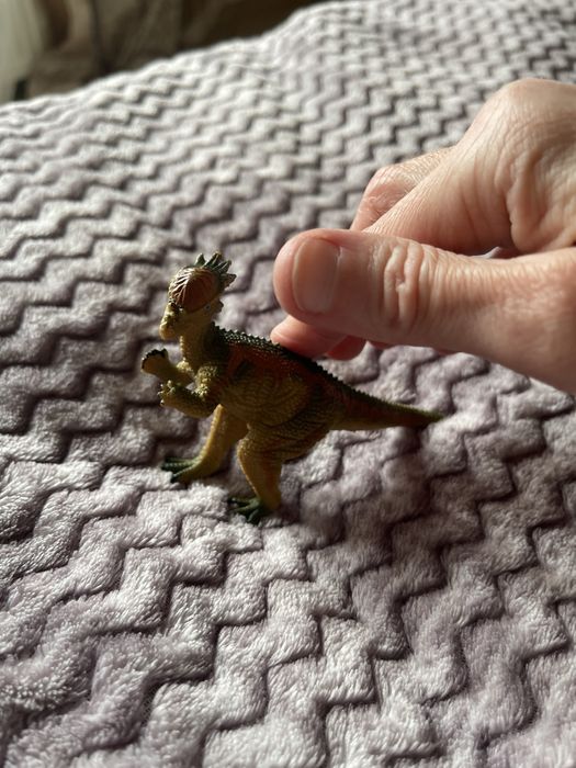 Продам колекцію динозаврів в гарному стані