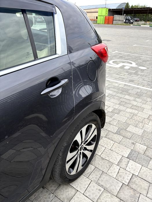 Кіа  спортадж  2010