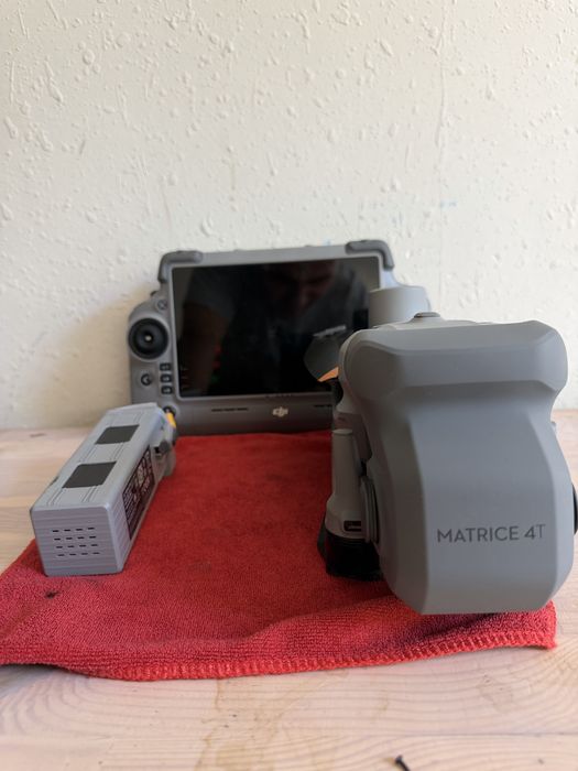 Тушка/ дрон/ dji matrice 4T/ матрас