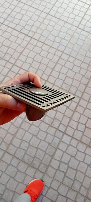 Grelha de drenagem metálica