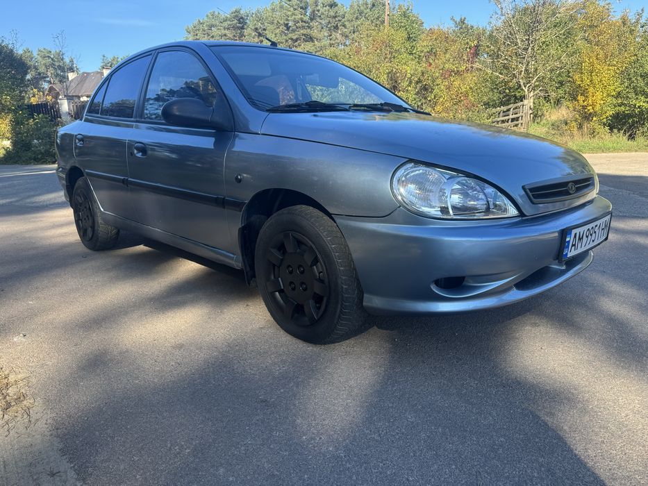 КIA Rio PS 2002