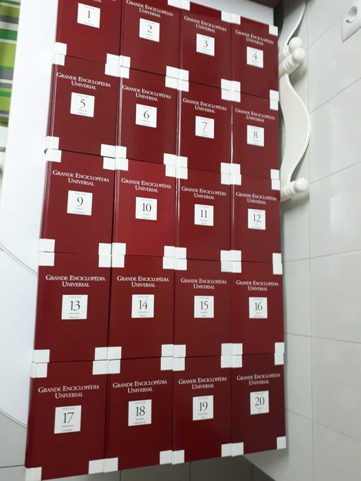 Grande Enciclopédia Universal 20 volumes NOVA