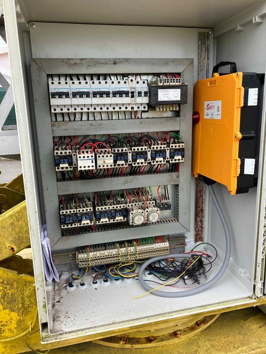 GRUA CONSTRUÇÂO TAVARES IT 16-18