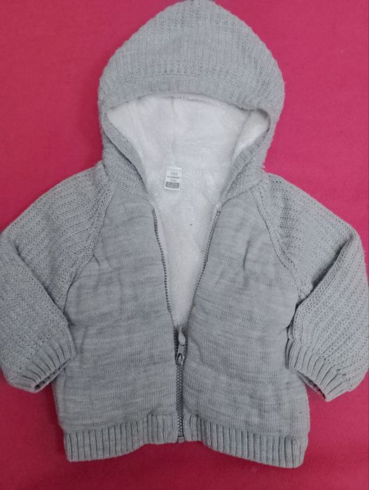 Для малечі тепла кофта