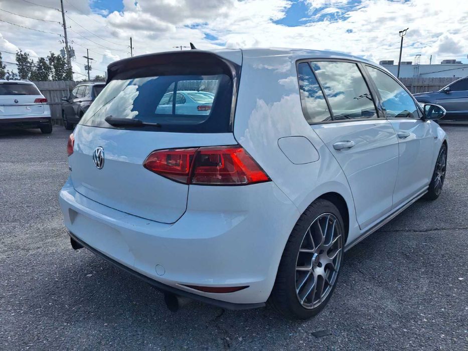 Volkswagen Golf GTI      2016