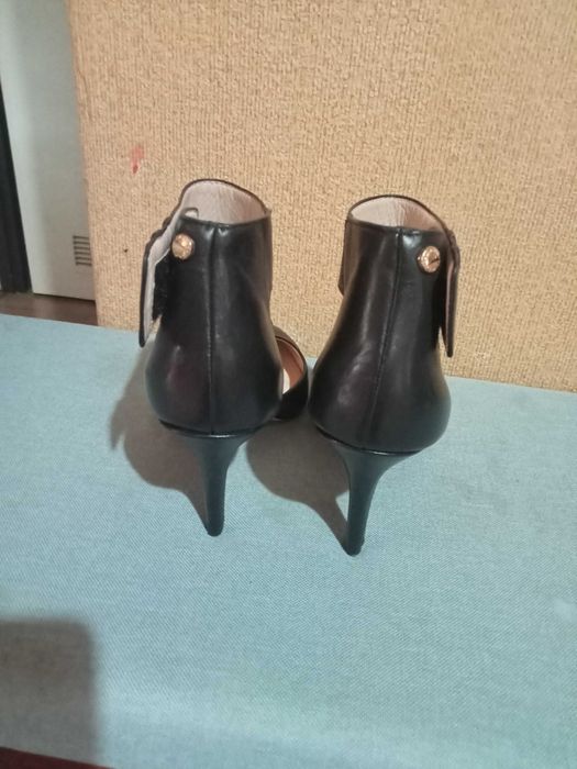 Buty Stockholm, nowe, czarne ze skóry, rozm.38.