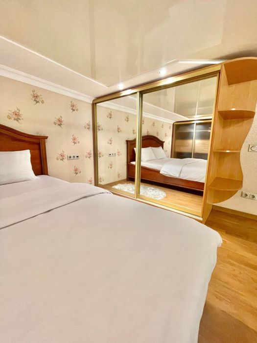 Подобова оренда квартири. Центр. ЦУМ. Пушкінська 9. Метро Театральна