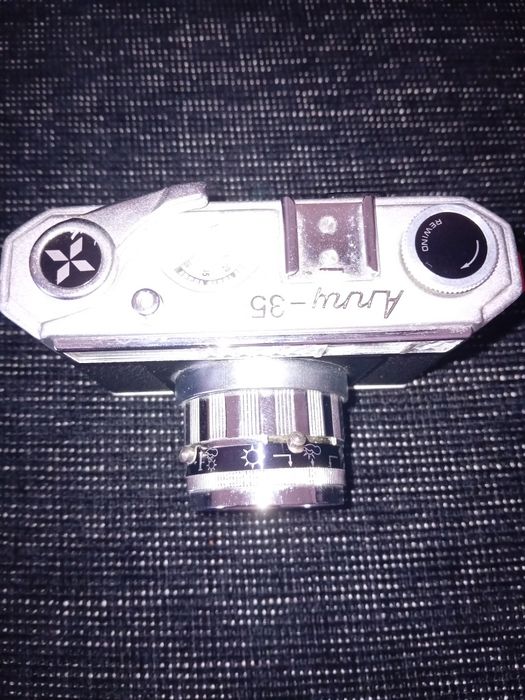 Máquina afotográfica analógica da marca Yashica