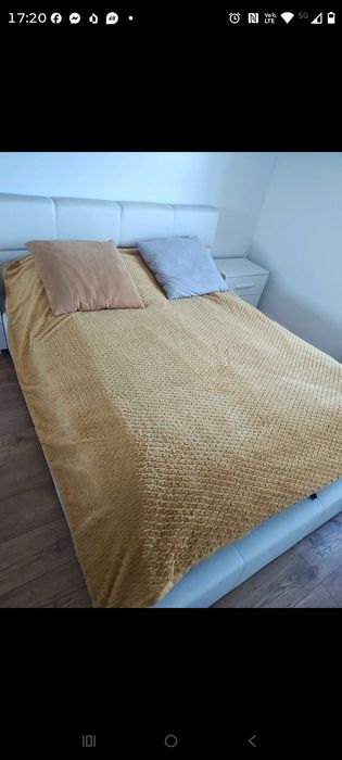 Narzuta na łózko plus poduszki