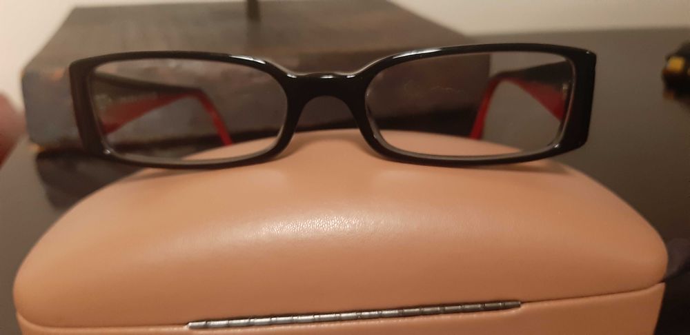 òculos de sol Emporio Armani  e prada