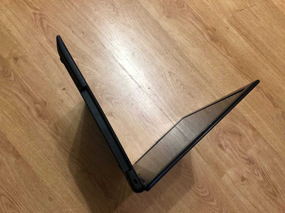 Acer Aspire V5-531 ( 15.6" / SSD 256GB / 8GB / Win 11 )