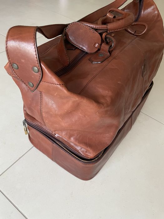 Mala de viagem de pele