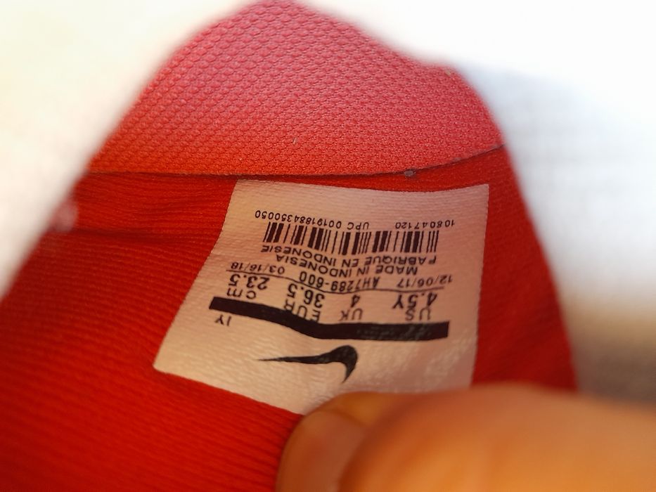 Chuteiras NIKE tamanho 36,5