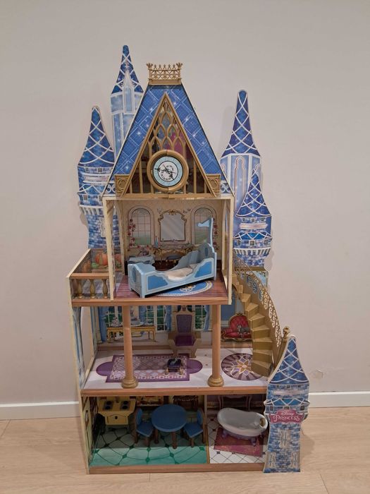 Casa de Bonecas Disney Princess Castelo – Grandes Dimensões (Custou 200€)