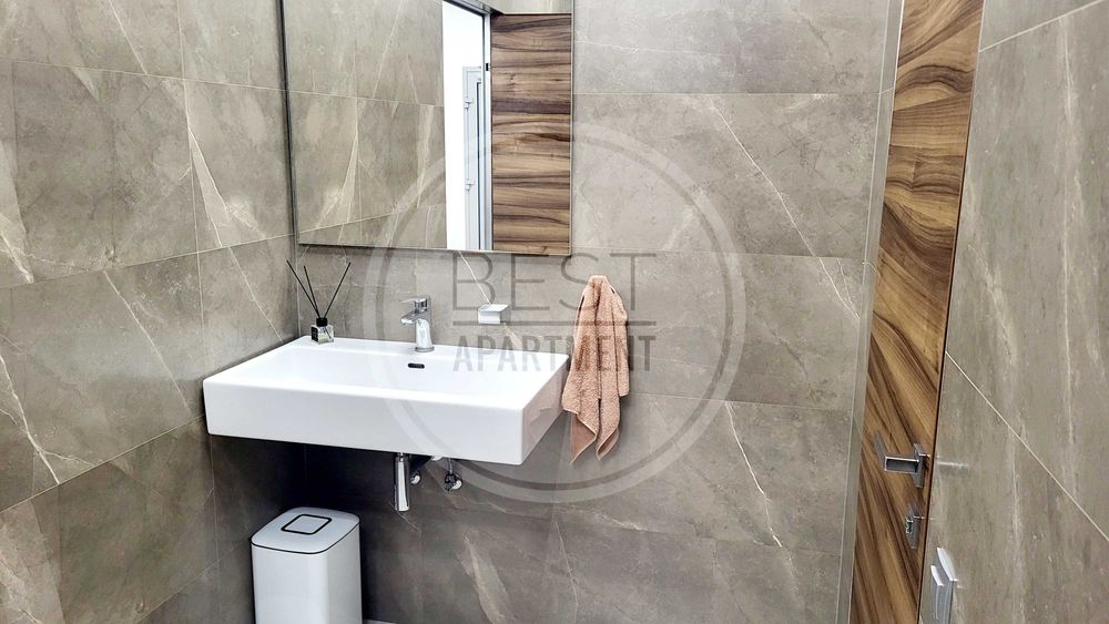 Без % продаж ФАСАД офісно-виробничого комплексу пр-к Степана Бандери 5