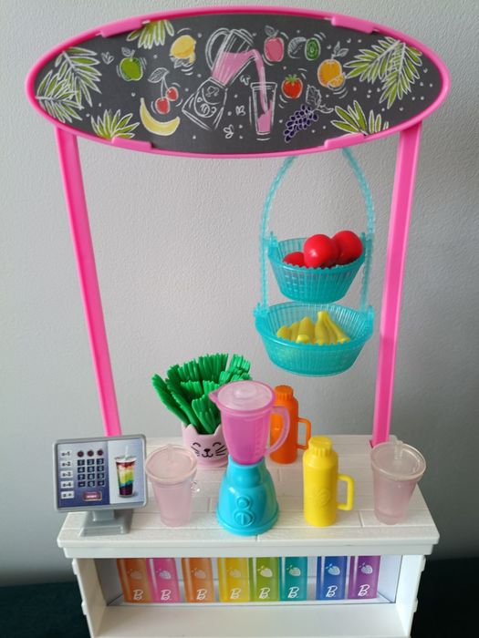 Barbie smoothie bar