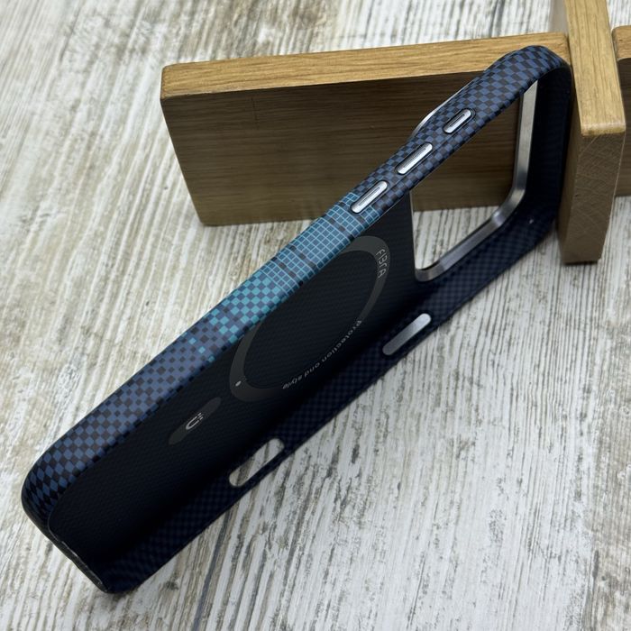 Чехол тонкий Fibra Carbonite MagSafe на iPhone 17 Pro Max/ 17 Pro. Carbon Style Pitaka Чохол