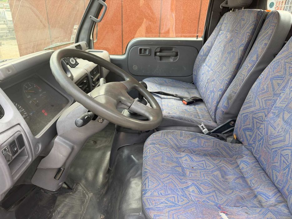 Nissan cabstar caixa aberta