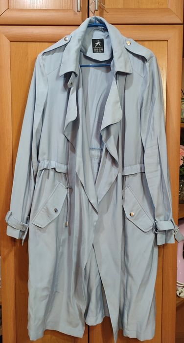 Гарний голубий тренч 44/16 розмір