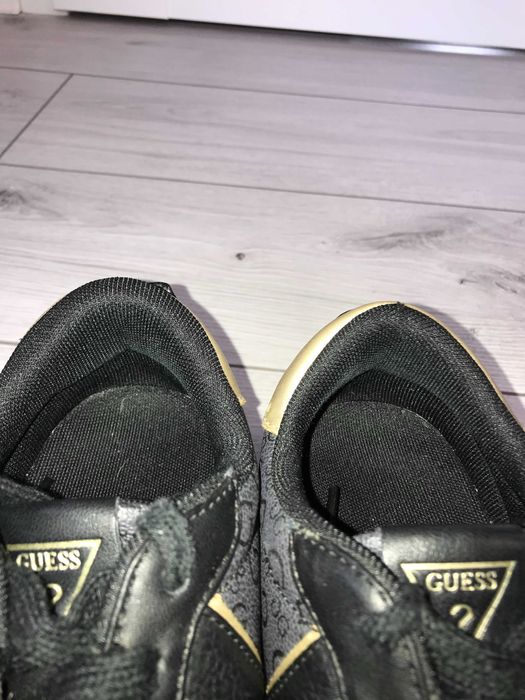 Piękne buty Guess Samsin rozm. 39,5